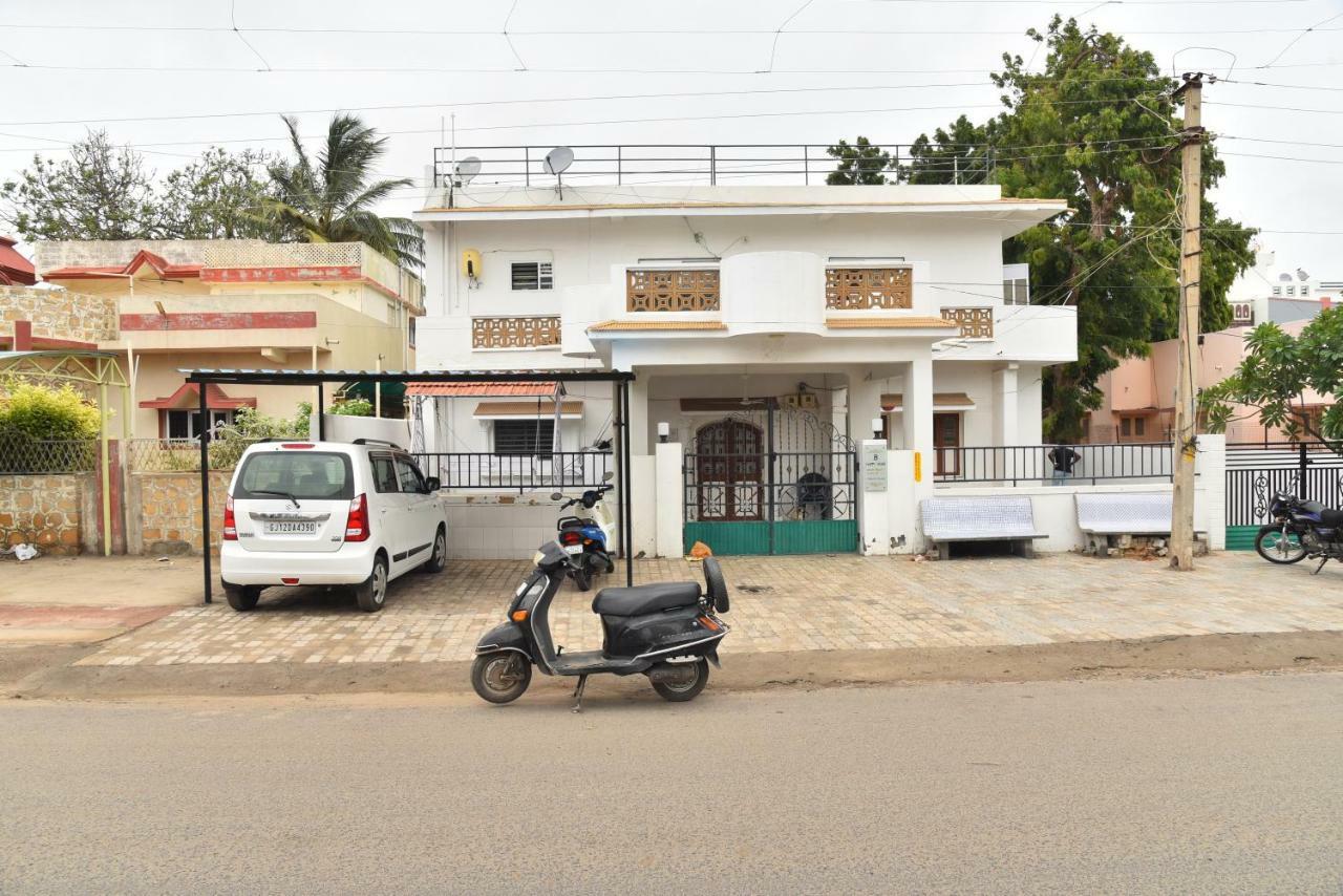 Happy Home Bhuj Exterior photo